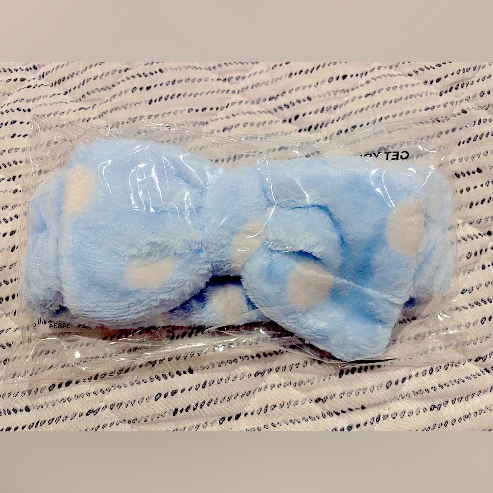 Never Worn Skincare Headband